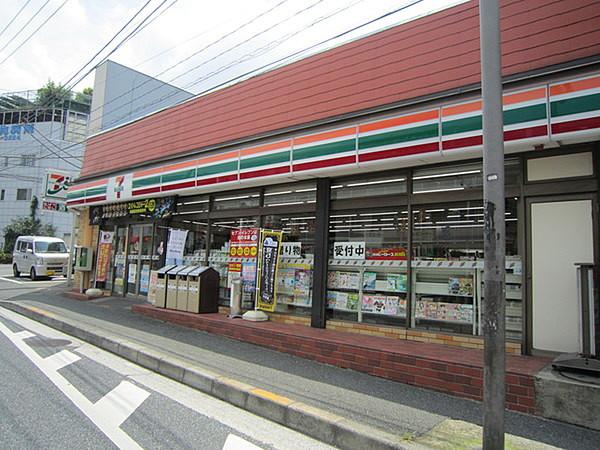 【周辺】セブンイレブン横浜小机町店まで408m
