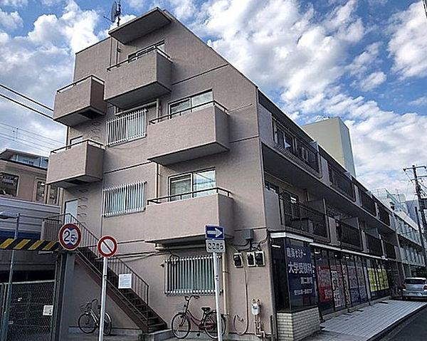 【外観】「コーポ菊名」4階建てマンション、東急東横線「菊名」駅より徒歩3分の好立地