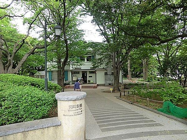【周辺】元町公園まで609m、横浜の山手地区にある緑豊かな公園。ジェラールの水屋敷跡など歴史的に貴重なものが数多くある。市営プールや弓道場も併設。
