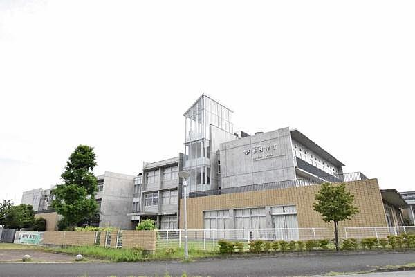 【周辺】つくば市立春日学園義務教育学校まで850m、お子さまが成長しても暮らせます。（小中一貫校）