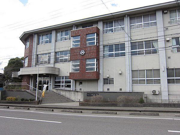 【周辺】和歌山市立和歌浦小学校まで1052m