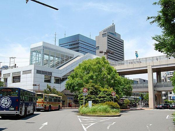【周辺】ＪＲ横須賀線「東戸塚」駅　960m　JR横須賀線、湘南新宿ラインが利用できます。「横浜」駅へ約9分、「品川」駅へ約32分。 