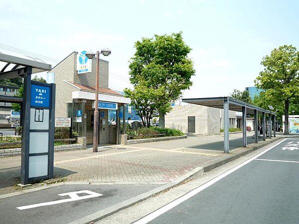 【周辺】片倉町駅 （ブルーライン）　640m　ブルーラインにて「横浜」駅まで乗車約6分、「新横浜」駅まで乗車約4分。新幹線をお使いの方にも便利。 