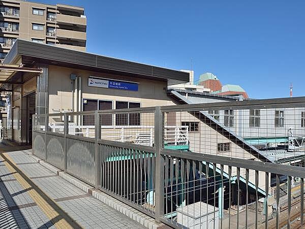 【周辺】平沼橋駅（相鉄線）　560m　横浜駅までひと駅2分。時間があればお散歩感覚で15分程度で歩くことも可能です。   
