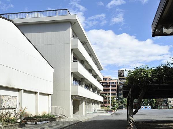 【周辺】小学校(1300m)横浜市立南吉田小学校