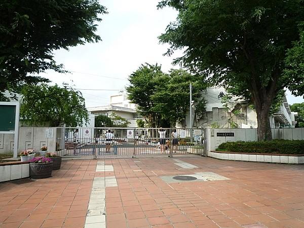 【周辺】中学校(1900m)横浜市立寺尾中学校