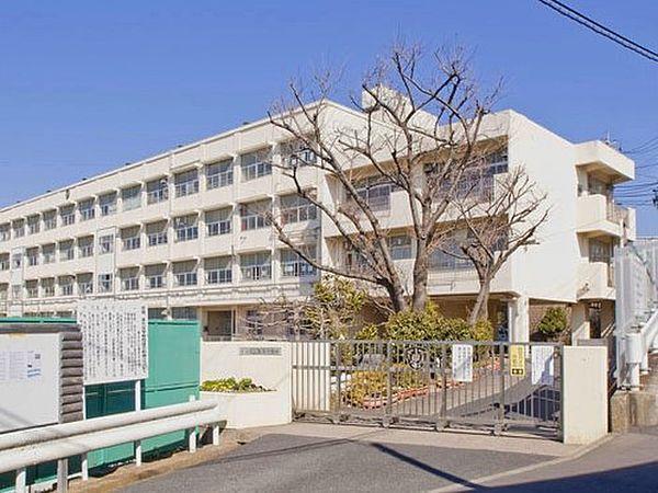 【周辺】横浜市立篠原中学校　1400m　 