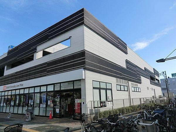 【周辺】オーケー湘南台店　500m　関東圏を中心にコスパの良い商品を取り扱うと話題のお店。週末にまとめ買いもいいですね。   