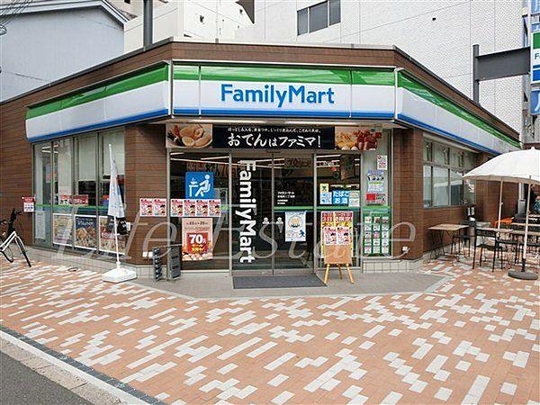 【周辺】ファミリーマート伏見町二丁目店まで162m