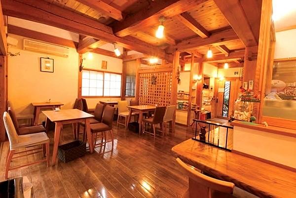 【周辺】RENO Cafeまで1313m、優しいスウィーツと創作料理を堪能出来る癒しの空間。素材などにもこだわりぬいています。RENO Cafe 1313ｍ