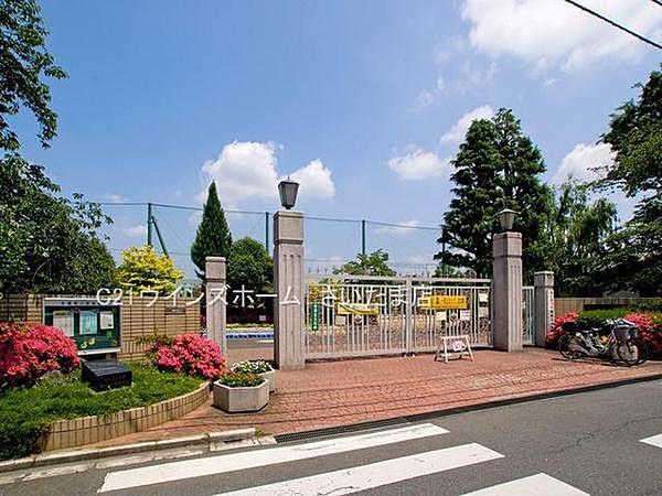 【周辺】北浦和小学校まで637m