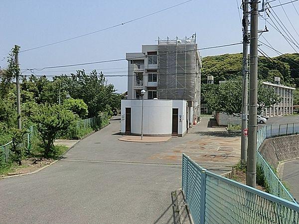 【周辺】横須賀市立浦賀中学校まで2000m