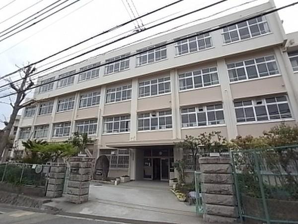 【周辺】神戸市立西落合中学校まで1137m、徒歩16分