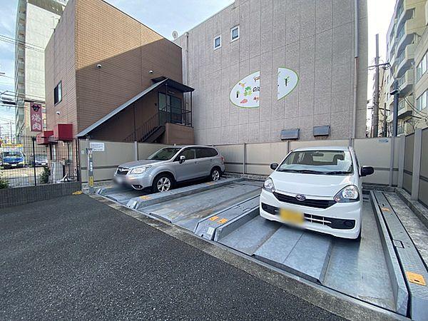 【駐車場】