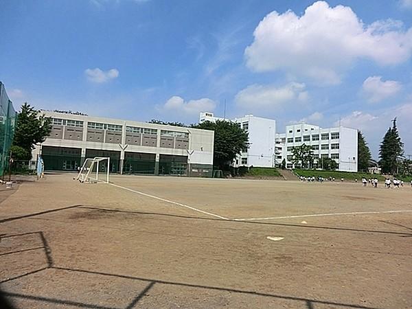 【周辺】大和市立つきみ野中学校まで1025m