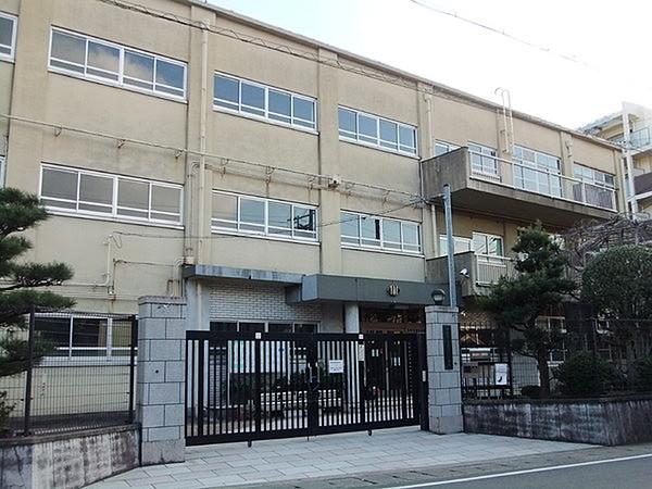 【周辺】京都市立音羽川小学校まで644m、物件より南西側に位置する小学校。徒歩約8分です。