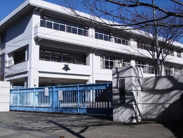 【周辺】鎌倉市立手広中学校まで1452m