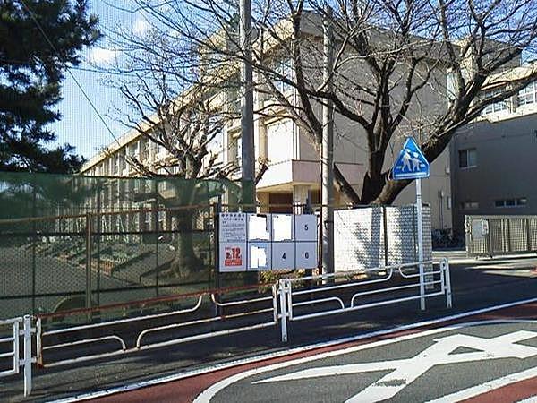 【周辺】藤沢市立大庭小学校まで641m