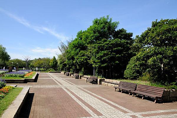 【周辺】長久保公園都市緑化植物園まで1239m