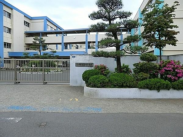【周辺】香川小学校まで1553m