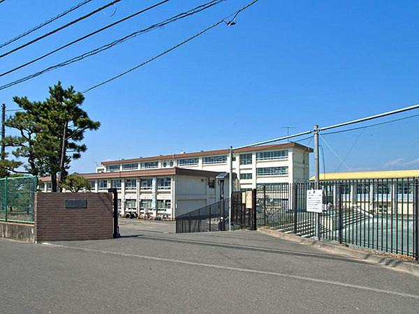 【周辺】松林中学校まで327m