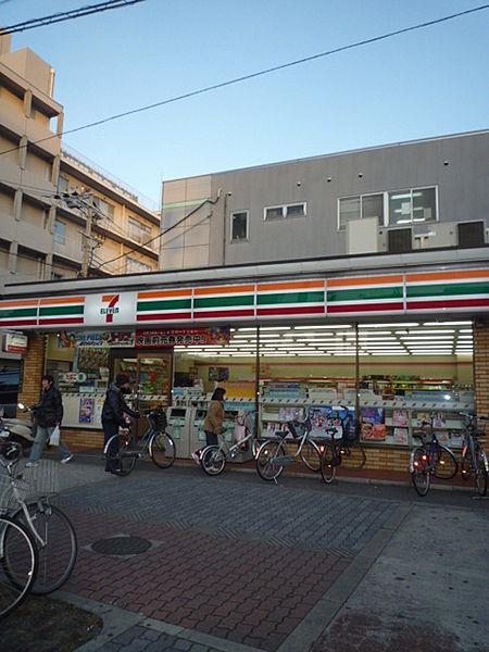 【周辺】セブンイレブン大阪三軒家東5丁目店まで437m
