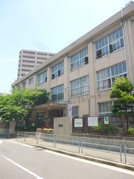 【周辺】大阪市立三軒家東小学校まで688m