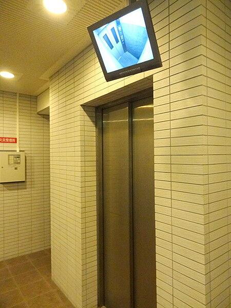 【エントランス】★カメラもついたエレベーター★