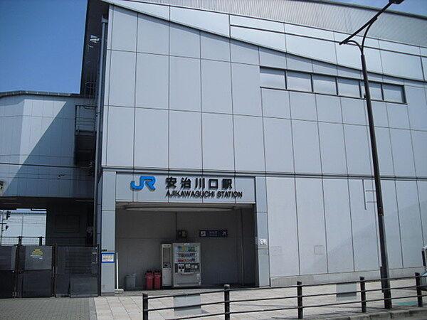 【周辺】安治川口駅(JR 桜島線)まで921m