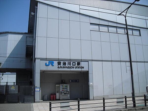 【周辺】安治川口駅(JR 桜島線)まで434m