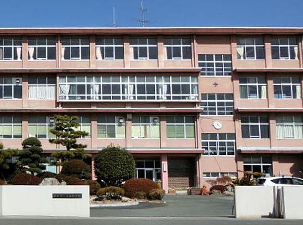 【周辺】浜松市立笠井中学校まで749m