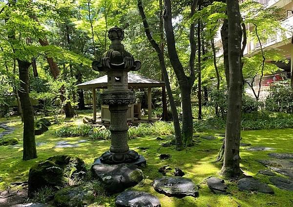 【周辺】緑水庵・良覚院公園まで100m、杜の都、仙台の街中に佇む緑が美しい公園と庭園です。落ち着いた街の景観を演出しております。