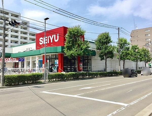 【周辺】西友宮城野原店まで1156m、便利な24時間営業。クリーニング店も併設。
