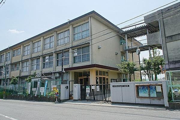 【周辺】枚方市立殿山第一小学校まで750m