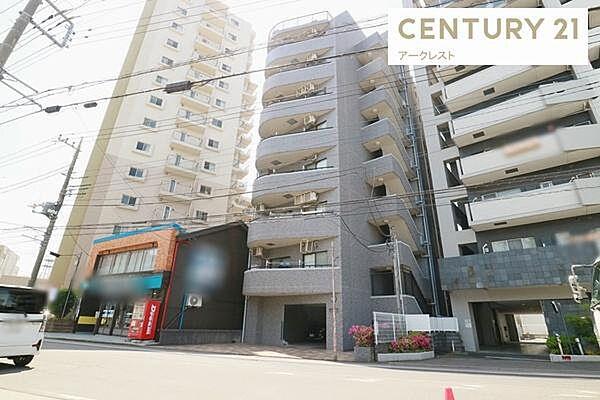 【外観】西武新宿線「所沢」駅まで徒歩13分。商業施設も充実、生活環境が整っています。最上階の9階は1住戸のみ。開放感のある住居でのんびりとした暮らしを始めませんか。