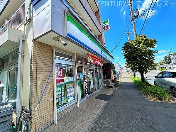 【周辺】ファミリーマート　東所沢駅南店まで251m