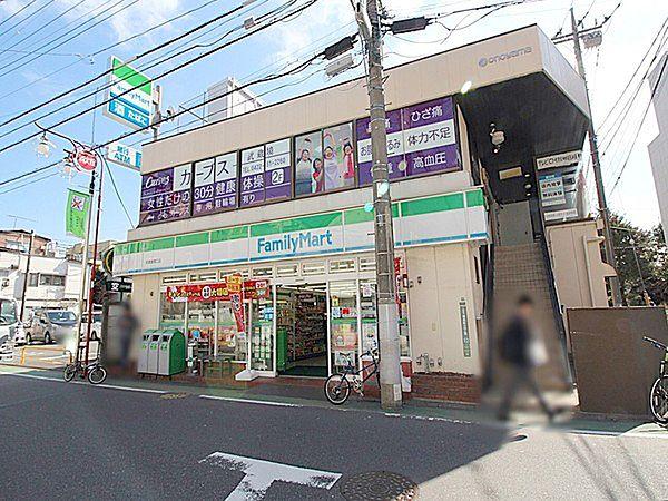 【周辺】ファミリーマート武蔵境南口店まで1136m