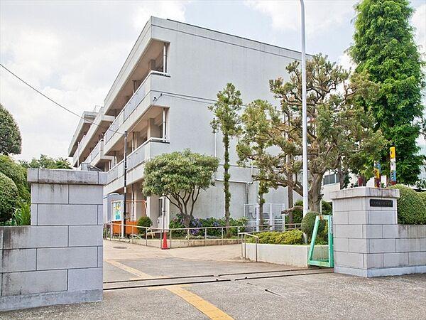 【周辺】所沢市立中央小学校まで613m、西武新宿線「航空公園駅」が最寄りの小学校でございます。ご近所の評判も良いです！