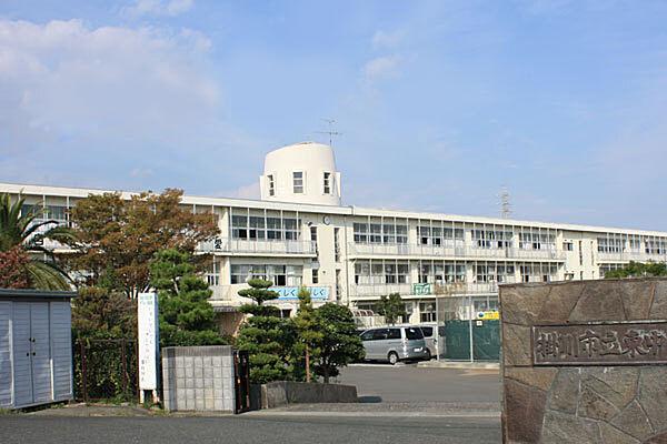【周辺】掛川市立東中学校まで1690m
