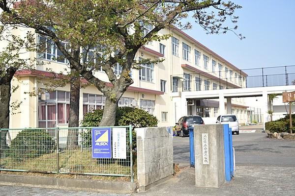 【周辺】浜松市立県居小学校まで544m