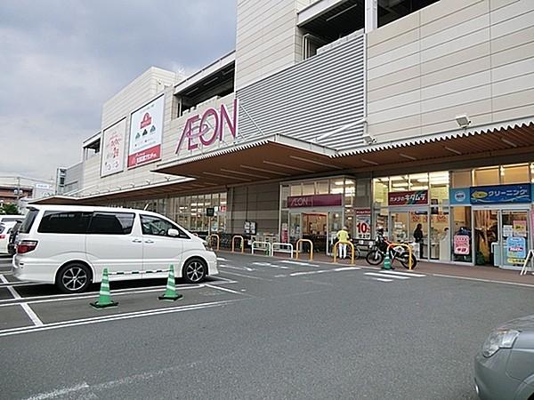 【周辺】イオン横浜新吉田店まで1096m、新羽駅から北側に徒歩7分ほど歩いたところにあるスーパー。駐車場完備で24時間営業しています。