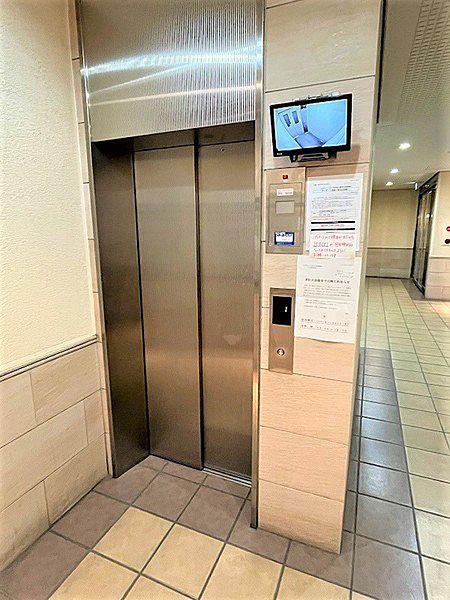 【エントランス】エレベーター写真となります。