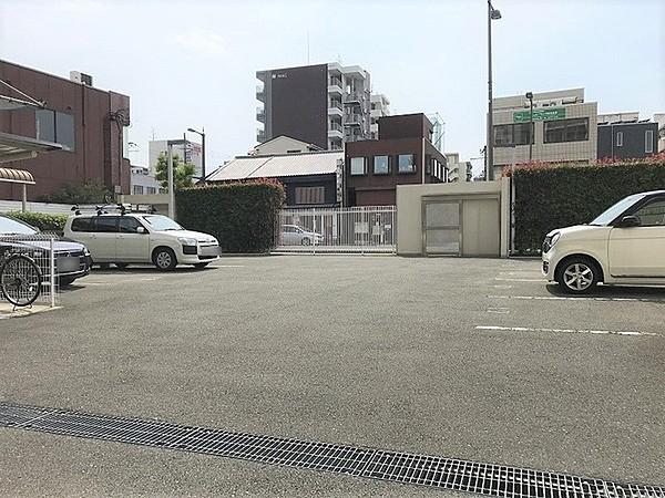 【駐車場】平面式駐車場