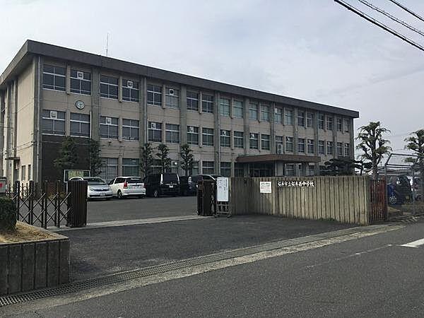 【周辺】桜井市立桜井西中学校まで1751m