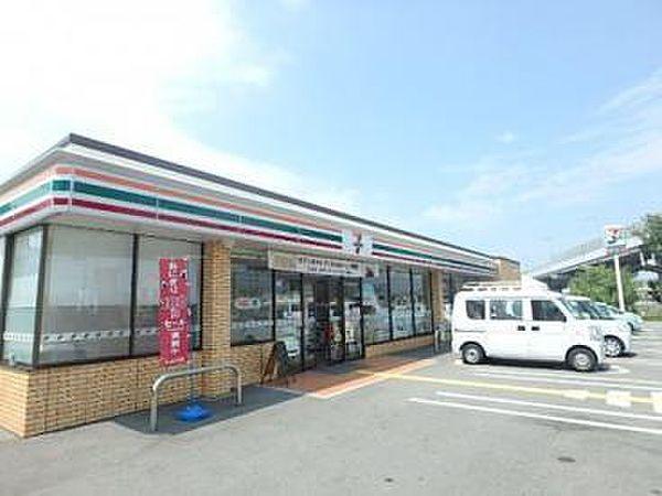 【周辺】セブンイレブン泉大津綾井店まで514m