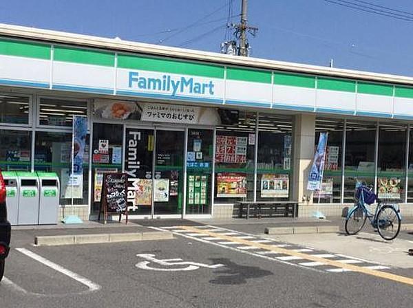 【周辺】ファミリーマート貝塚二色店まで542m