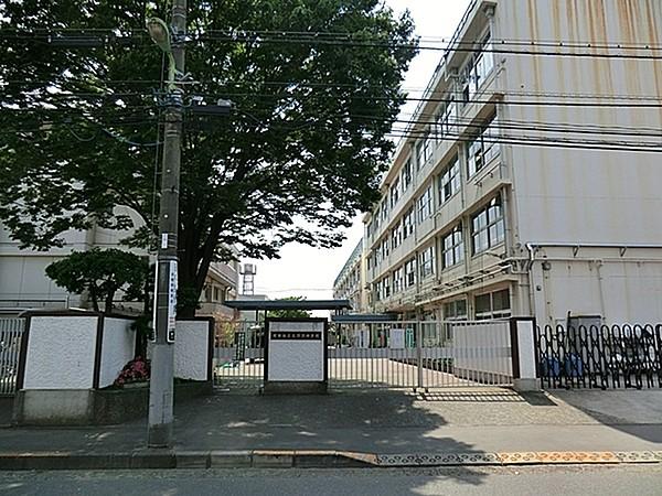 【周辺】世田谷区立深沢中学校まで529m