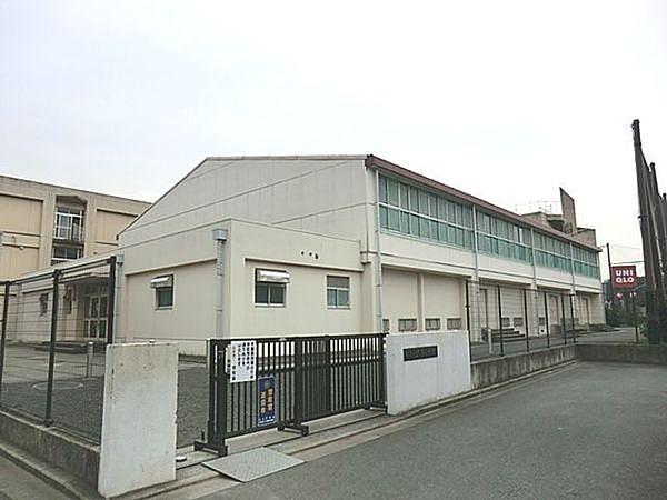 【周辺】横浜市立下瀬谷中学校まで918m
