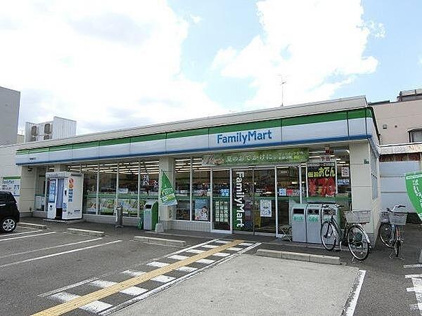 【周辺】ファミリーマート堺南清水町店まで586m、周辺施設も充実！