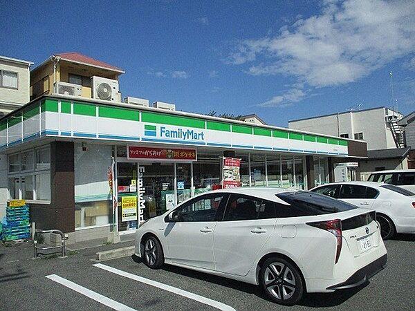 【周辺】ファミリーマート京屋西湊店まで1474m
